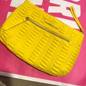 Elizabeth Arden  mini makeup bag